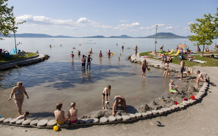 Gasztrokalauzban megjelent a Balaton legjobb vendéglátóhelyeinek gyűjteménye