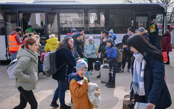 Folytatják az adománygyűjtést a magyarországi szervezetek és cégek